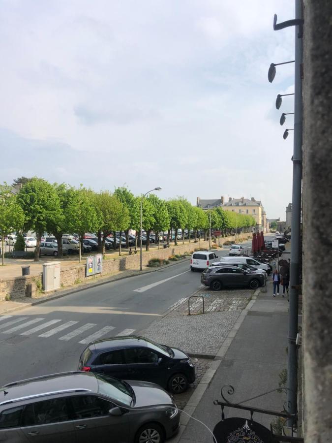 Apartment L'aparthe - Vue Sur La Place Du Marche Dinan